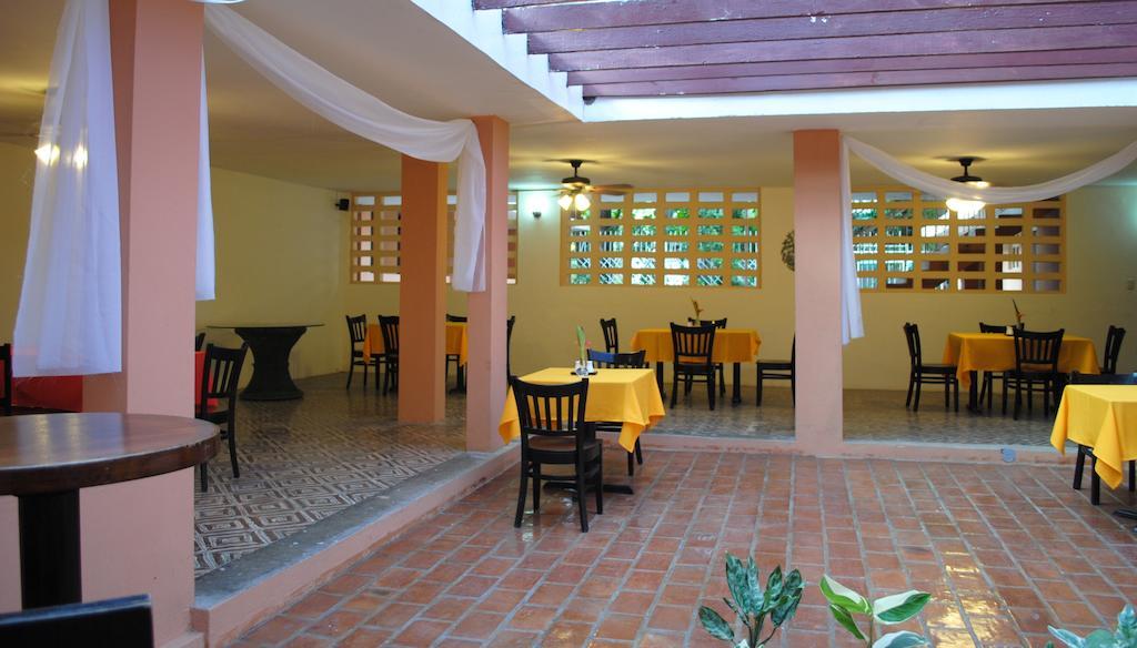 Hotel Imperial Cap-Haïtien Exteriör bild